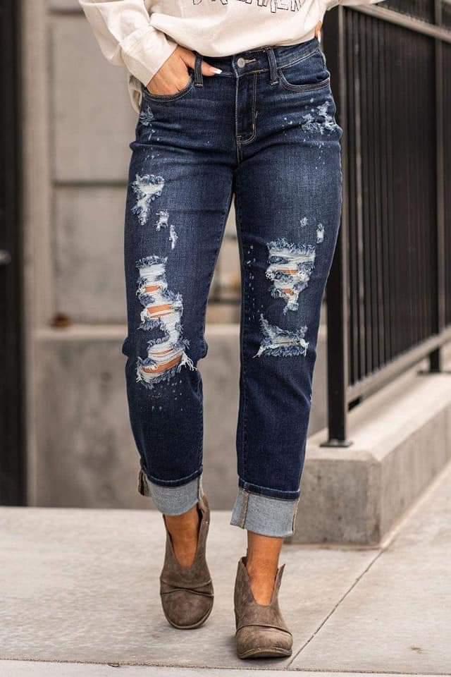 Judy Blue Bleach Splash Destroyed Boyfriend Jeans